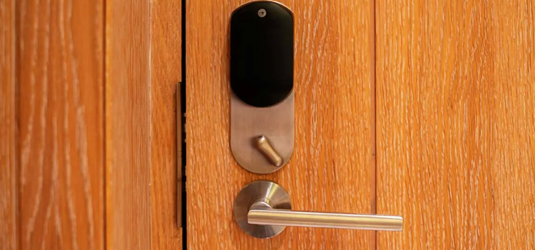 Automatic Locking Door Knob South Oroville